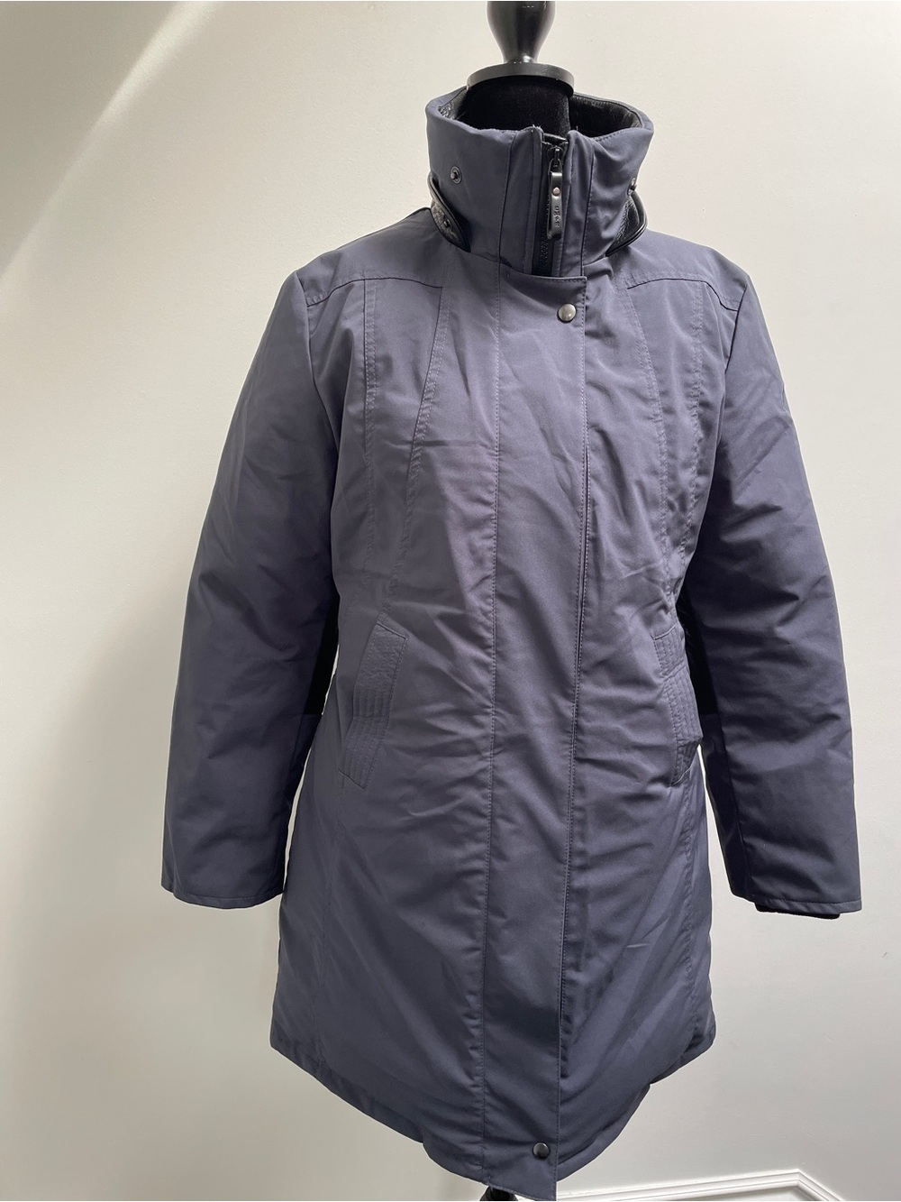 CMFR Made in Canada Down Coat Leather Trim Women’s M